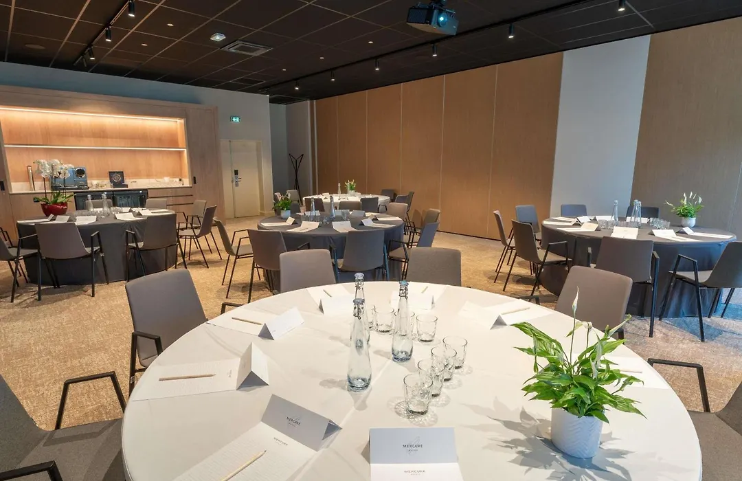 Hotel Mercure Angers Lac De Maine-1